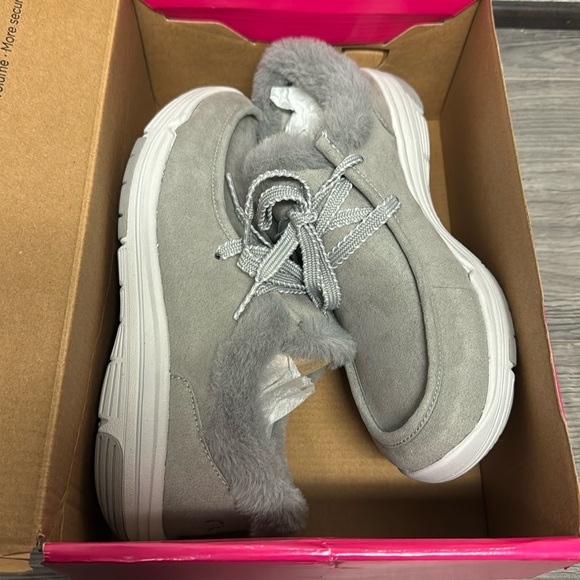 Ryka Water-Repellent Lace-Up Cozy Ankle Boots - Avid - Picture 2 of 6